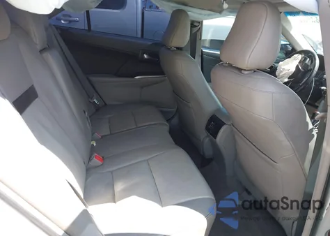 2014 Toyota Camry Xle z USA, uszkodzony, nr VIN 4T4BF1FK2ER344825